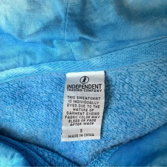 Queen of the Beach Tie Dye Hoodie Size S - Picture 12 of 12